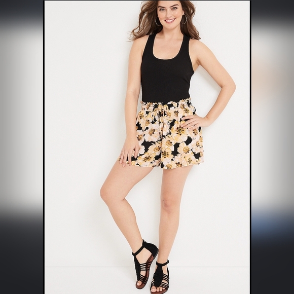 NWT Resort wear short pockets floral print Black Cream rayon Plus Size 2X. - Picture 11 of 15